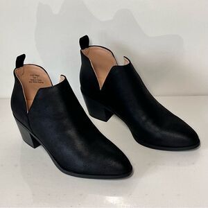 Journee Collection Lola Ankle Bootie